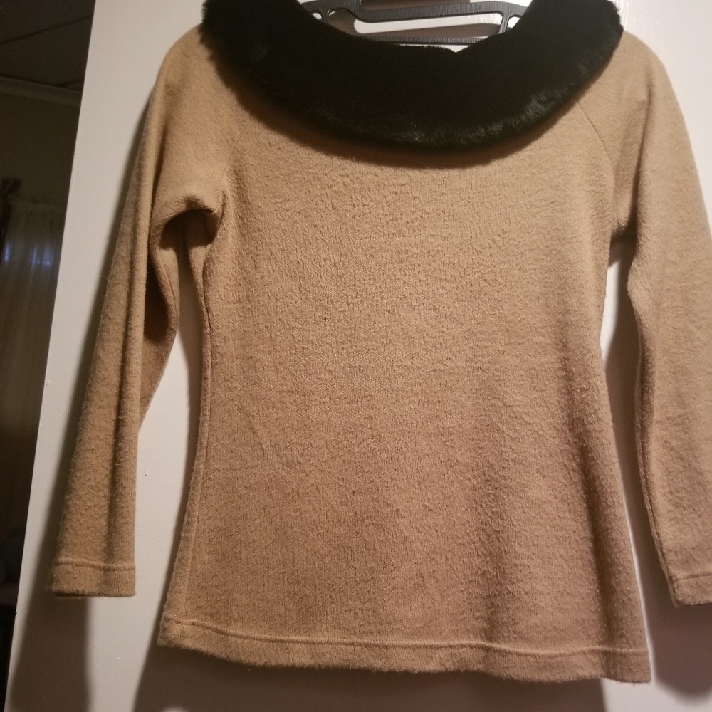 Ladies cashmere sweater